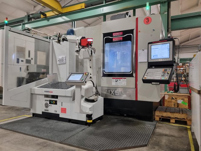 Neues 5-Achs-Bearbeitungszentrum mit Robojob
